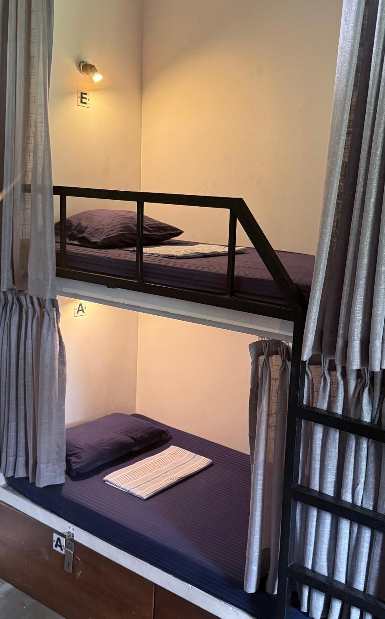 The Hostel Мірісса Екстер'єр фото