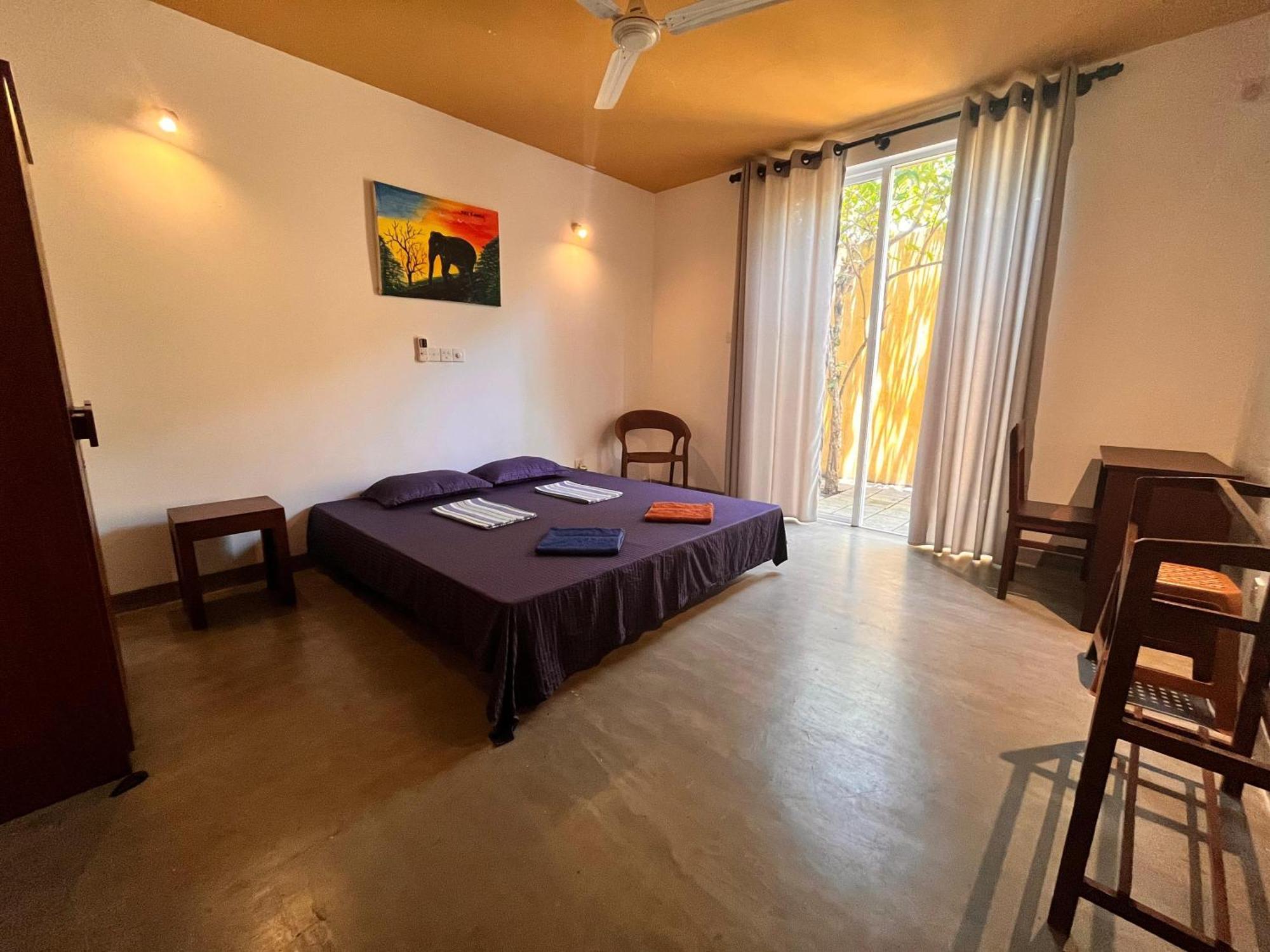 The Hostel Мірісса Екстер'єр фото